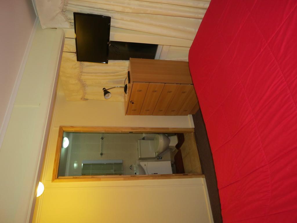 Hostal Dona Irma Punta Arenas Szoba fotó